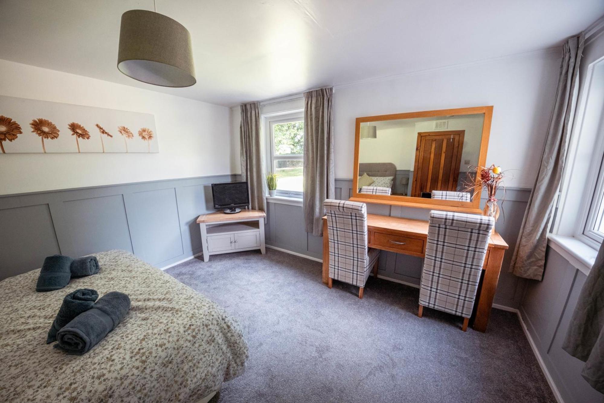 Large Country House With Garden, Outdoor Spa Area & Games Room With Hot Tub And Fire Pit Wigtown Exteriör bild