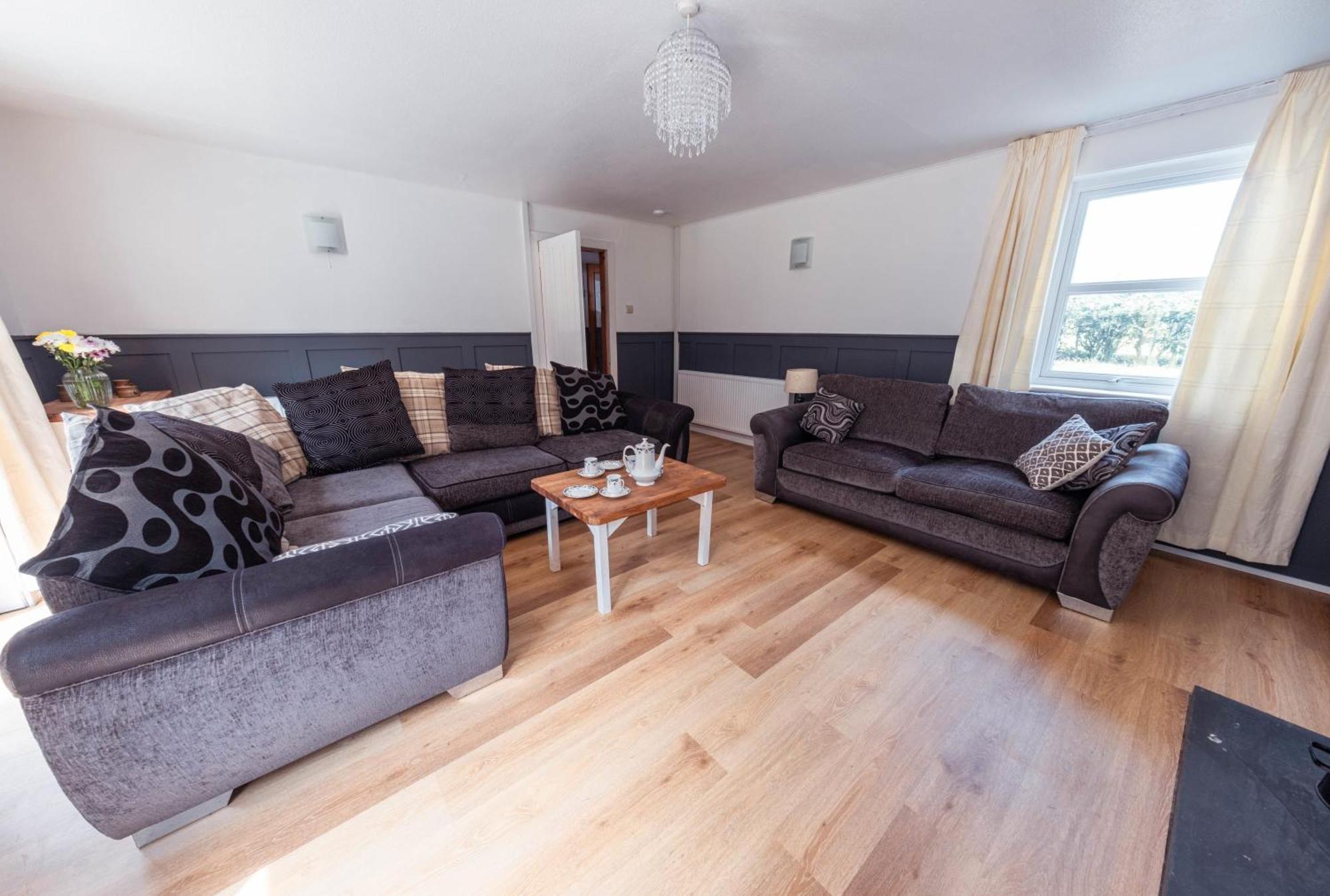 Large Country House With Garden, Outdoor Spa Area & Games Room With Hot Tub And Fire Pit Wigtown Exteriör bild